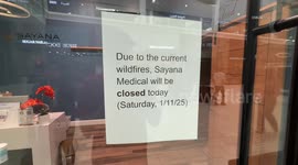 US, Los Angeles: Sherman Oaks Local Businesses Close Due To Wildfires