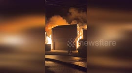 Firefighters tackle blaze engulfing homes in Palisades, California