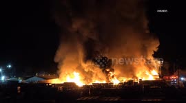 US, Los Angeles: San Bernardino 2nd Alarm Commercial Building Fire