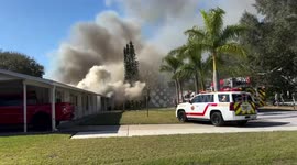 US: Firefighters Battle Blaze at Florida Home, No Injuries Reported