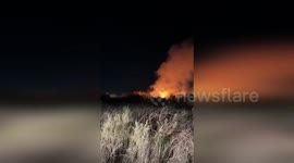 Firemen battle flames from wildfire outbreak in Ventura County