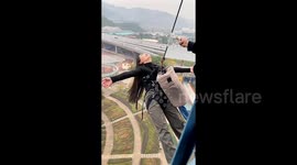 Rope-Cutting Bungee Jump” Offers Thrills Like Never Before in Chongqing