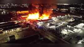 US: Massive Blaze Ravages San Bernardino Business Complex, Displaces Local Businesses