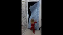 Little girl’s Christmas dream realized as she unwrapped a giant Elsa doll