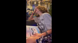 Girl finally gets her longed-for VR on Christmas and cries happy tears