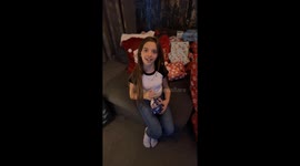 Little girl gets bean-boozled by dad’s prank before her Christmas gift reveal