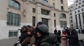 France: French prime minister starts the consultation between unions and employers on pensions