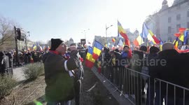 Romania: Tens of thousands of Romanians protest in Bucharest against the annulment of presidential elections