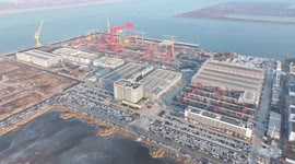 China's first 2,000-m ultra-deepwater oil and gas extraction equipment assembled