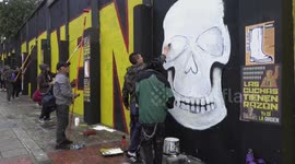 Colombia: “Las cuchas tienen razón”, the conflict mural that is being covered up and repainted in Colombia