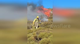 Spain: Firefighters Starting Fires at Truchas, León to Protect Pine Forest
