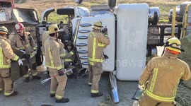 US, Bakersfield: Bakersfield Double Trailer Semi Rollover