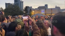 Israel: Applause and tears in the hostage square in Tel Aviv following the release
