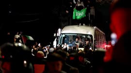 US: Palestinian prisoners released as cease-fire takes effect in Israel