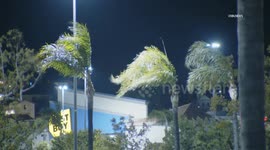 US, Los Angeles: Porter Ranch Strong Winds Continue Through the Night