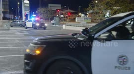 US, Los Angeles: Sherman Oaks Pursuit Suspect Crashes Into Box Truck Arrested After Fleeing on Foot