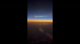 Flight passenger shares incredible view of SpaceX rocket debris streaking across the sky