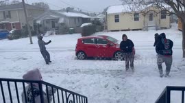 US: Southerners Embrace Rare Snow, Making Most Of Winter Storm 2