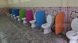 School sparks parent revolt by introducing open-plan bathrooms