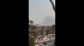 Strong winds fuel fires in Santa Diego, California