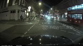 Mobile Phone theft of a delivery worker by a Person in a Electric powered Bicycle