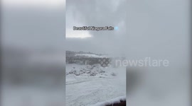 Stunning videos of Niagara Falls frozen