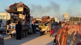 Gaza Strip: Hundreds wait in Nuseirat to return to their homes in the northern Gaza Strip