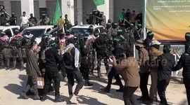 Gaza Strip: Hamas releases four female Israeli soldiers in Gaza