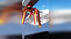 Mountain rescue teams save stranded hikers in Spain
