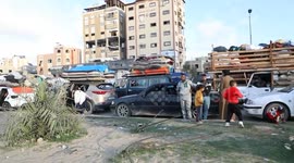 Gaza Strip: Palestinian returns to Gaza halted as Israel, Hamas trade accusations over ceasefire breach