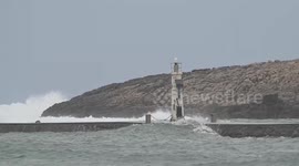 Spain: Cantabria on red alert on Tuesday due to a storm at sea