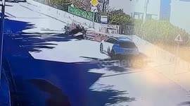 Pipe bursts and quickly floods street with murky brown water