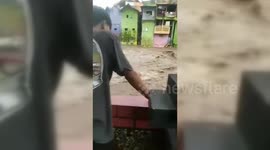 Indonesia: Heavy Flooding Hits Jodipan Village, Malang City, Due to Brantas River Overflow