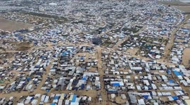 Gaza Strip: Gazans head for homes in north after hostage breakthrough