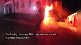 US: Deputies Smash Window to Save Screaming Man From Burning Home in Florida