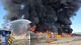 US, Bakersfield: Bakersfield 2 Alarm Warehouse Fire
