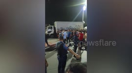 Father 'takes own daughter hostage' in front of shocked onlookers in the Philippines