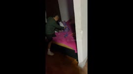 Child unboxes PS4 gift with tears of joy in Colombia