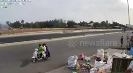 US: Horrific moment! LPG cylinder in truck explodes during road work, no injuries reported