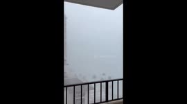 Driving rain batters homes in Honolulu, Hawaii