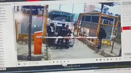 Bus driver knocks worker standing next to toll booth in India