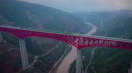 Int'l travelers impressed by China-Laos Railway during Spring Festival travel rush