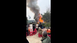 Firecracker celebration causes huge flames in Sichuan Province, China