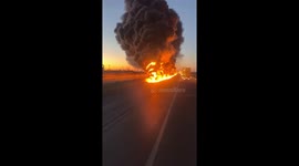 Oil tanker blaze disrupts traffic on Hebei, China