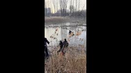 Rescue operation saves two people from swamp in Shandong, China