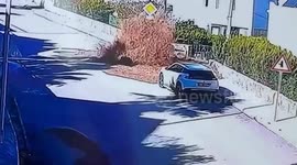Pipe bursts and quickly floods street with murky brown water