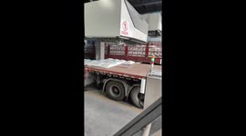 Robotic arms load sacks onto truck in Anhui Province, China