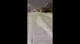 Heavy snowfall captured in Hilliard, Ohio
