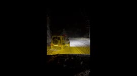 Car drifts out of control on slippery road in Kufri, India