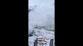 Huge avalanche hits base camp on Himalayan mountain Manaslu
